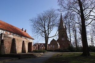 Schlossgarten mit Kirche in Cuxhaven Schlossgarten mit Kirche in Cuxhaven