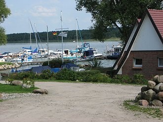 Neugebaute Marina Bad Kleinen (Ziegenwiese)