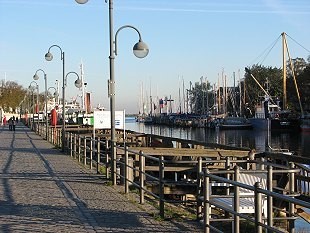 Brücke über die Warnow, alter Strom Brücke über die Warnow, alter Strom