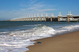 Die Zeeland-Brücke vom Strand Die Zeeland-Brücke vom Strand